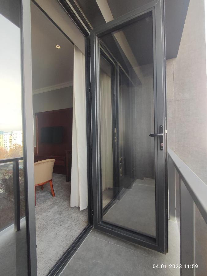 Mir Luxe Plaza Hotel Tashkent Exterior photo