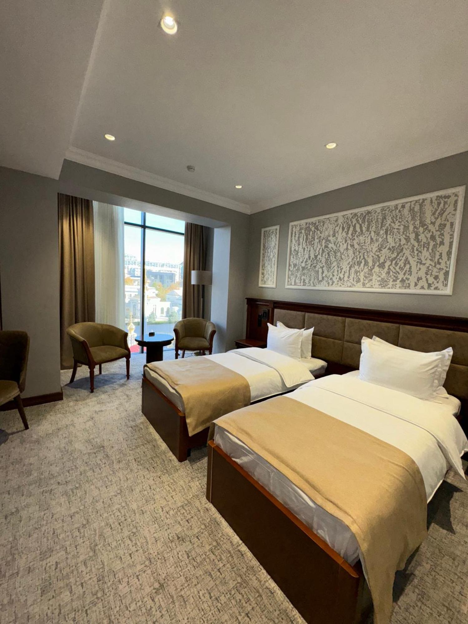 Mir Luxe Plaza Hotel Tashkent Exterior photo