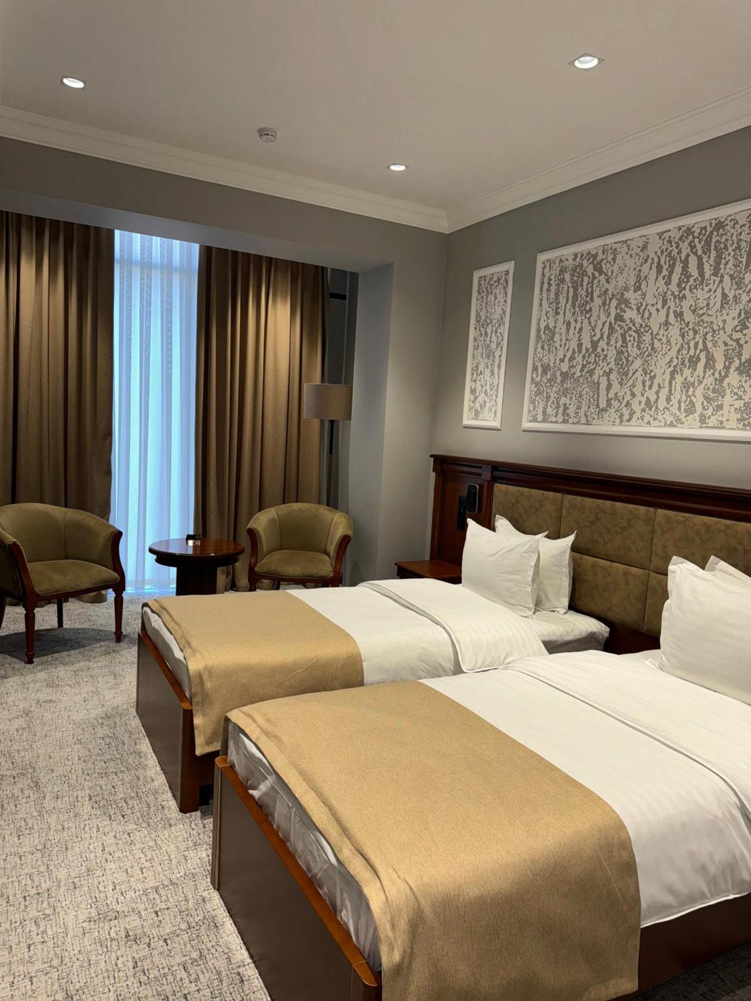 Mir Luxe Plaza Hotel Tashkent Exterior photo